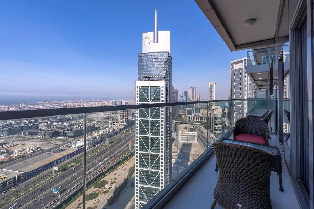 Prestigious 2-Bedroom Apartment With Easy City Access In Business Bay Dubai 0*,