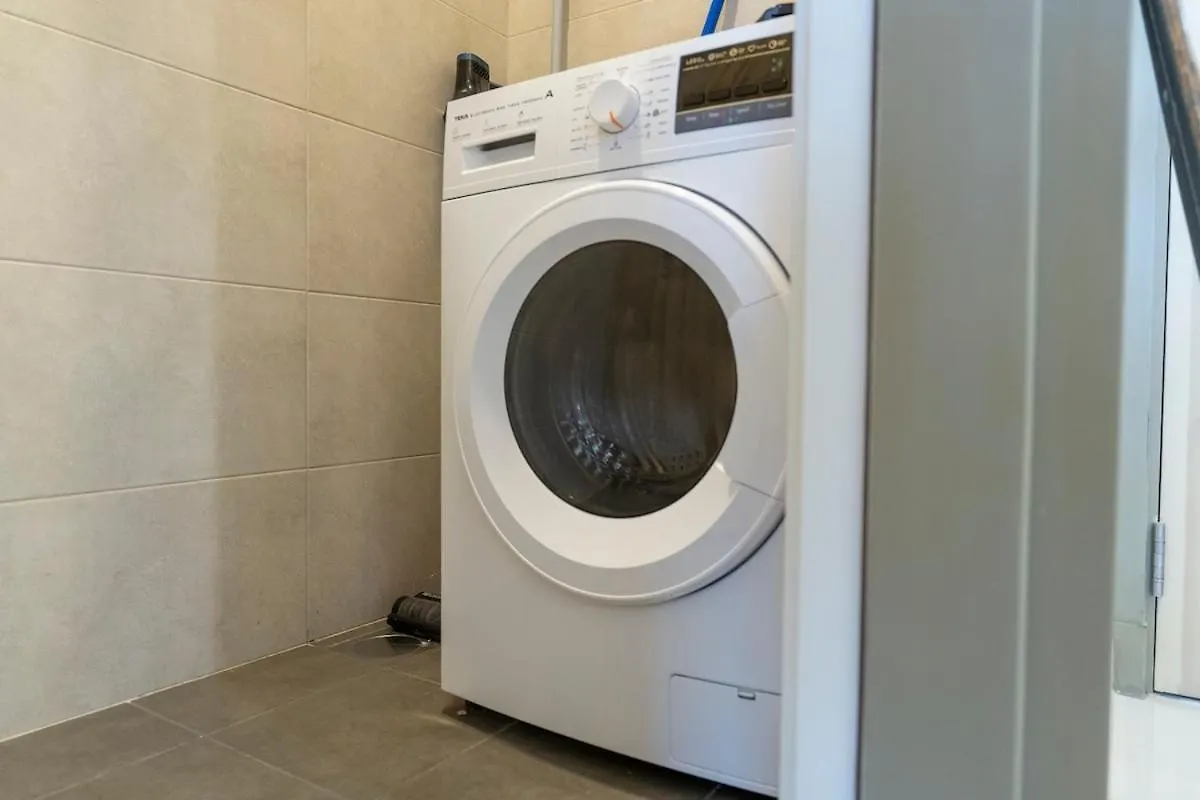 Prestigious 2-Bedroom Apartment With Easy City Access In Business Bay Dubai