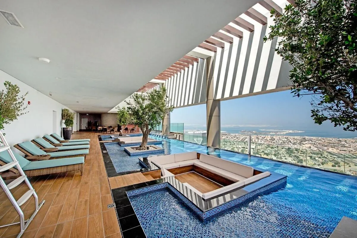 Prestigious 2-Bedroom Apartment With Easy City Access In Business Bay Dubai United Arab Emirates