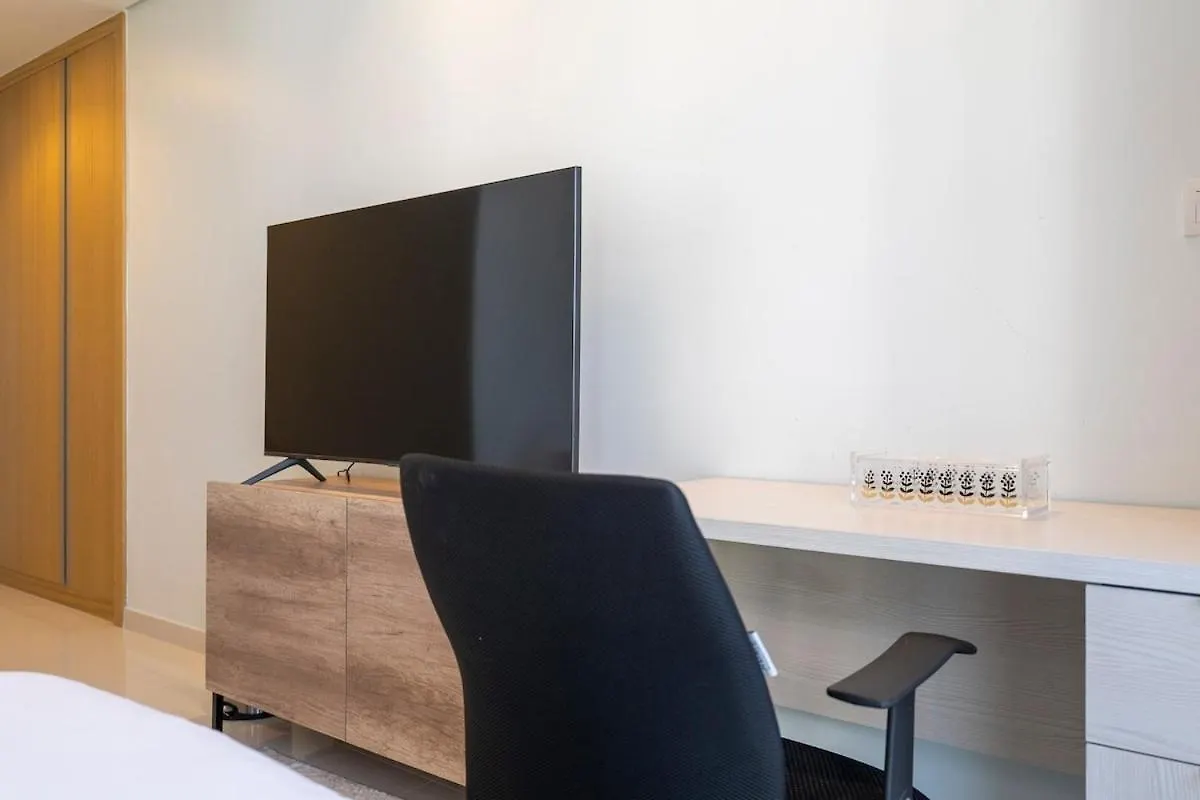 Prestigious 2-Bedroom Apartment With Easy City Access In Business Bay Dubai