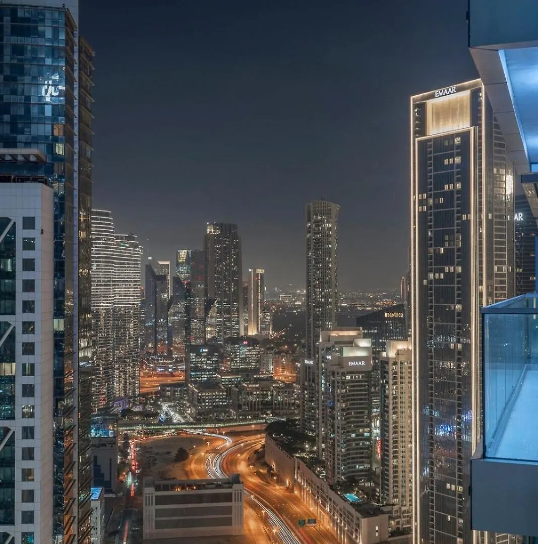 Prestigious 2-Bedroom Apartment With Easy City Access In Business Bay Dubai United Arab Emirates