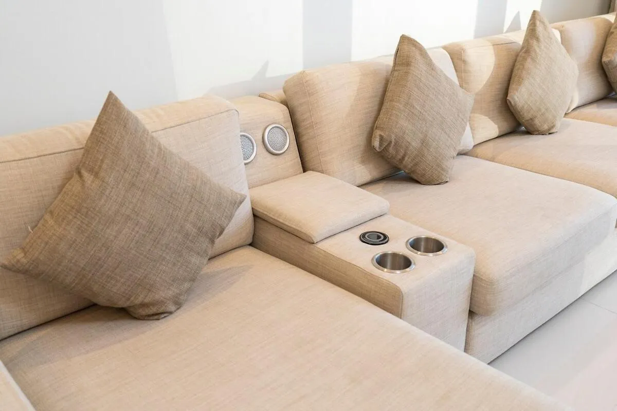 Prestigious 2-Bedroom Apartment With Easy City Access In Business Bay Dubai