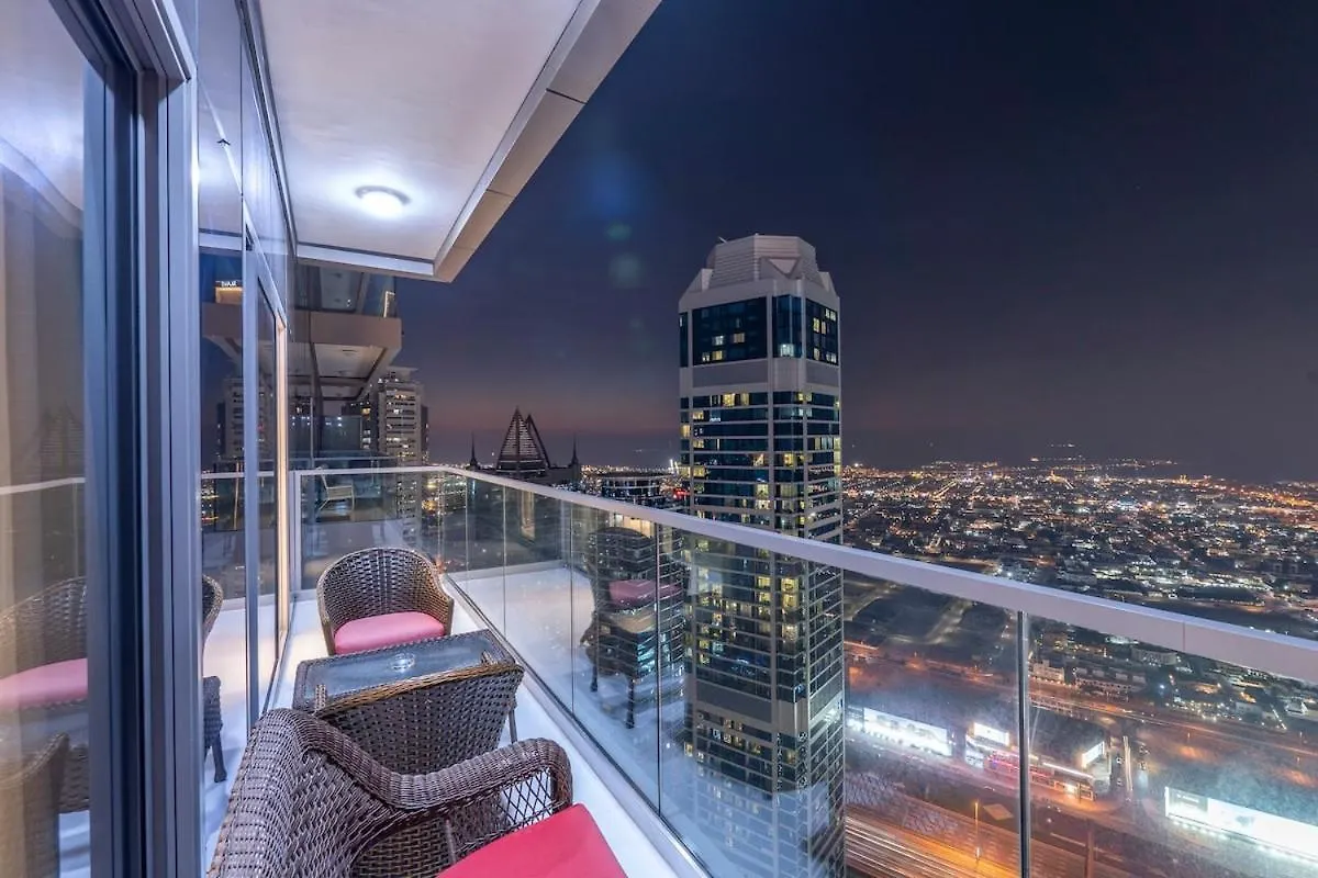 Prestigious 2-Bedroom Apartment With Easy City Access In Business Bay Dubai United Arab Emirates