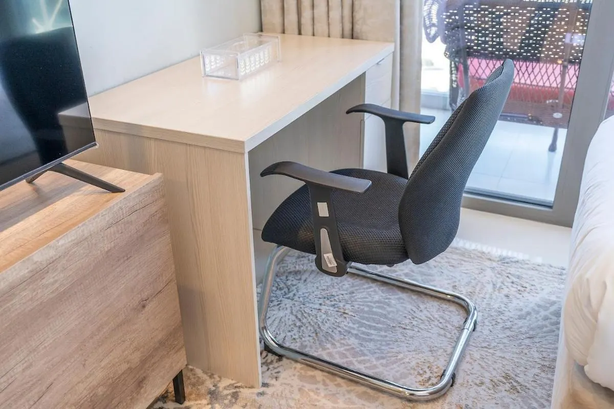 Prestigious 2-Bedroom Apartment With Easy City Access In Business Bay Dubai United Arab Emirates