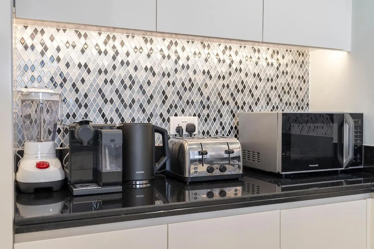 Prestigious 2-Bedroom Apartment With Easy City Access In Business Bay Dubai